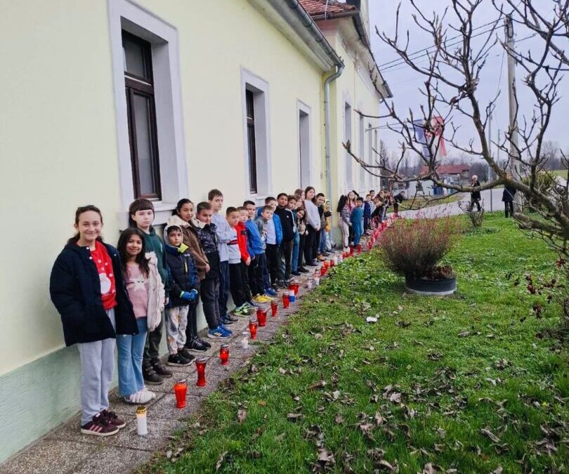 Sjećanje na Vukovar i Škabrnju kroz film i lampione