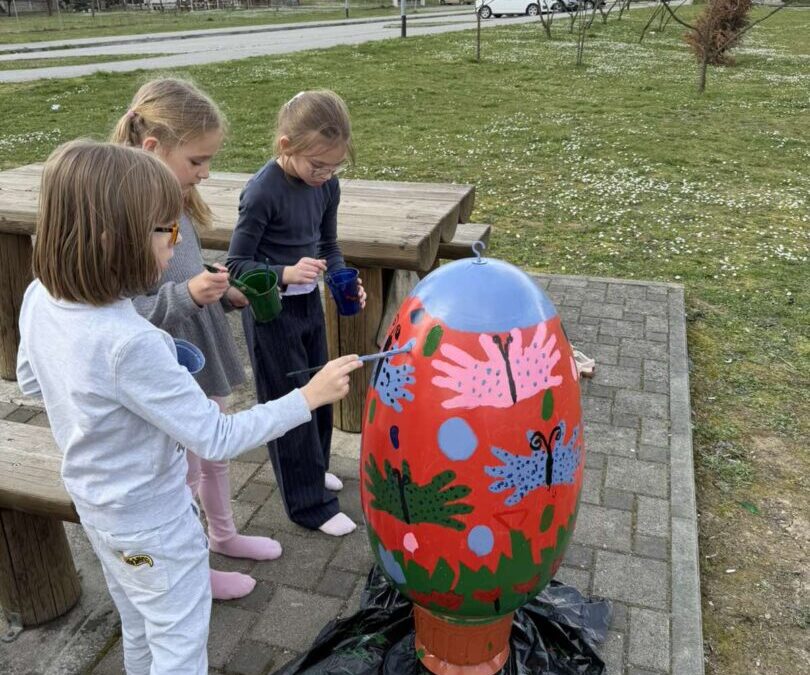 Učenici oslikali pisanice